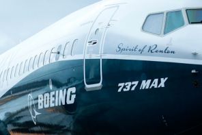 Boeing  -     200  737 MAX.