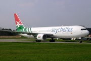 Etihad Airways  40%  Air Seyhelles