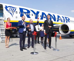  10        Ryanair.