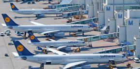  Lufthansa   7-  8-  - .