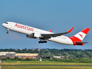 Авиакомпания «Austrian Airlines» ввела проездные авиабилеты.